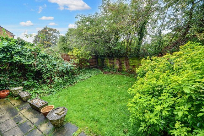39 Heronslea, Watford, Hertfordshire, WD25 9PN 4