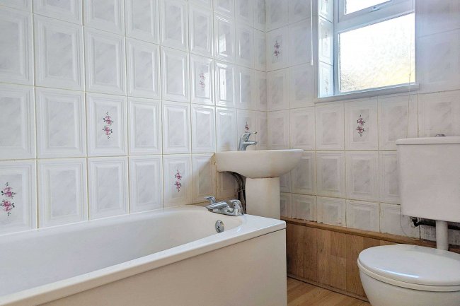 22 Speedwell Avenue, Chatham, Kent, ME5 0SA 7