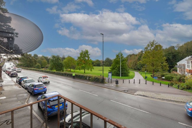 3 and 3a, Park Parade, South Road, Haywards Heath RH16 4LX 4