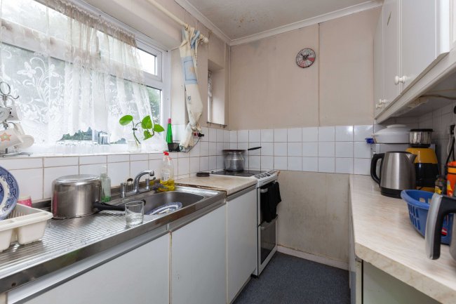 3 and 3a, Park Parade, South Road, Haywards Heath RH16 4LX 4