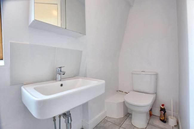 17C Rosendale Road, West Norwood, London SE21 8DS 1