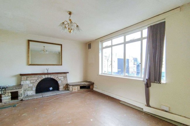 452 Bethnal Green Road, London E2 0EA 1