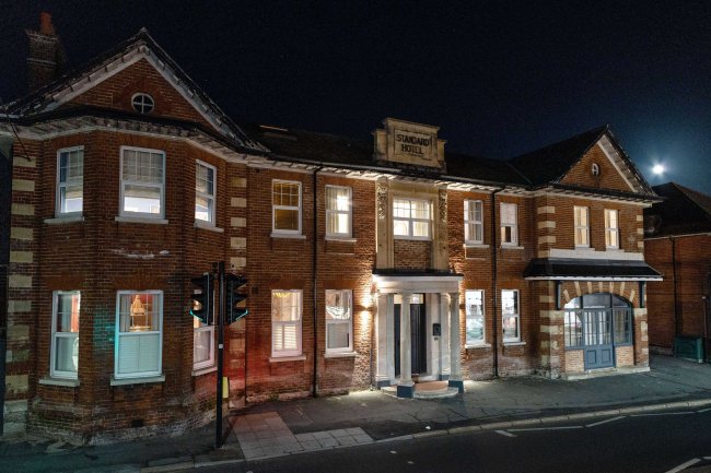 Freshwater House, 15 School Green Road, Freshwater, Isle of Wight, PO40 9AJ 4