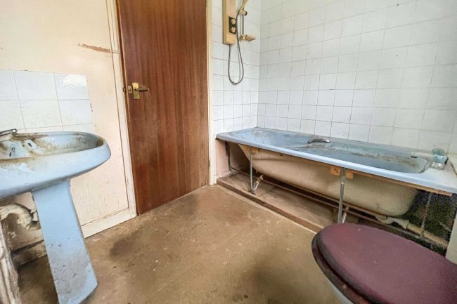 Garden Flat, 31 Thurlow Park Road, Lambeth, London, SE21 8JP 7