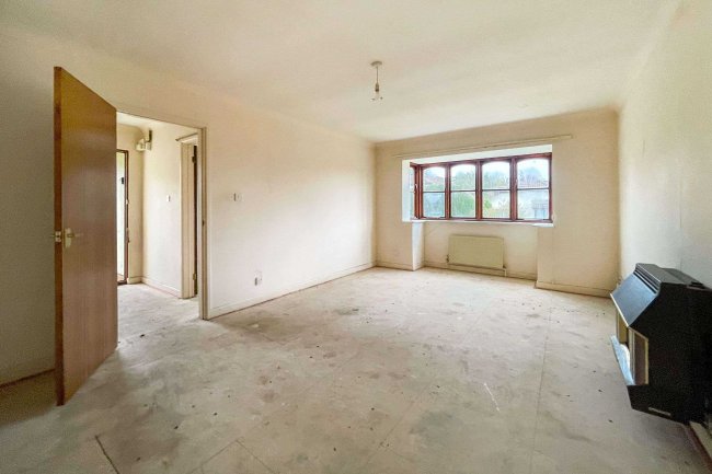 Garden Flat, 31 Thurlow Park Road, Lambeth, London, SE21 8JP 7