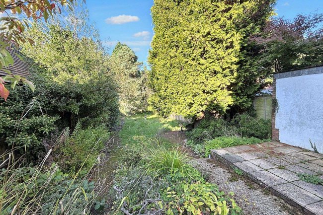 42 The Drive, Sevenoaks, Kent,TN13 3AF 4