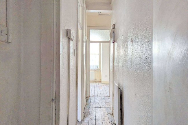 4A Swanage Road, Wandsworth, London SW18 2DY 5