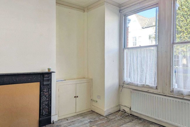 4A Swanage Road, Wandsworth, London SW18 2DY 5