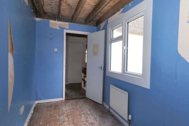 21 Bruges Court, Kemsley, Kent  ME10 2TH 2