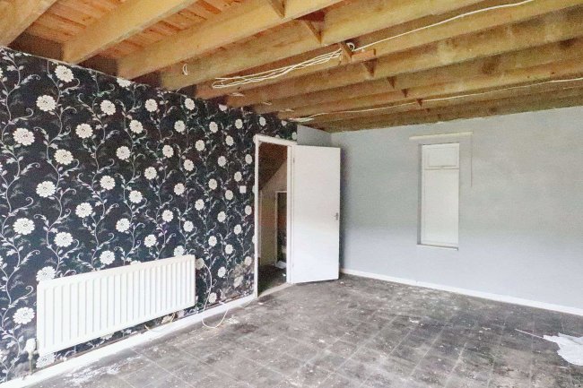 21 Bruges Court, Kemsley, Kent  ME10 2TH 2