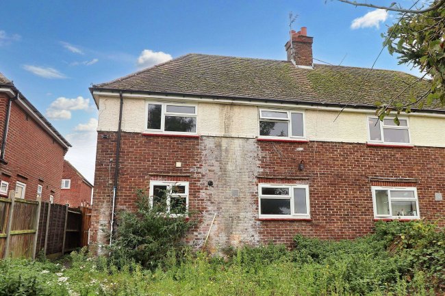 37 Willow Avenue, Faversham, Kent  ME13 7NL 5