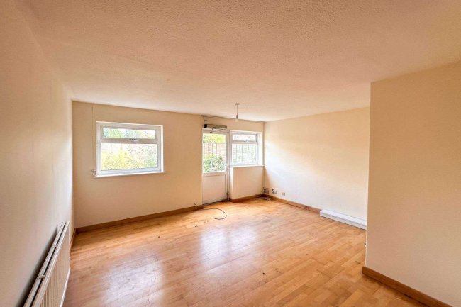 3 Butlers Green, Westergate Street, West Sussex  PO20 3RJ 3