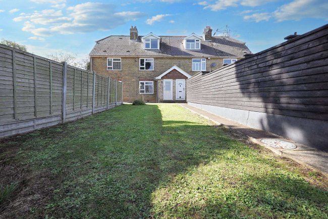 2 Park Terrace, Throwley, Kent  ME13 0PH 8