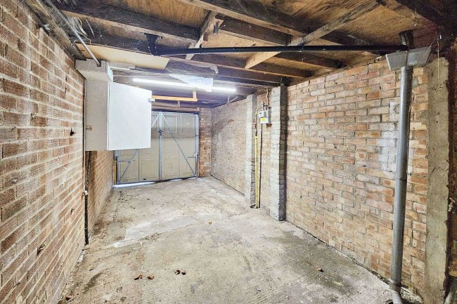 26 Springwater Avenue, Ramsbottom, Bury, BL0 9RH 8