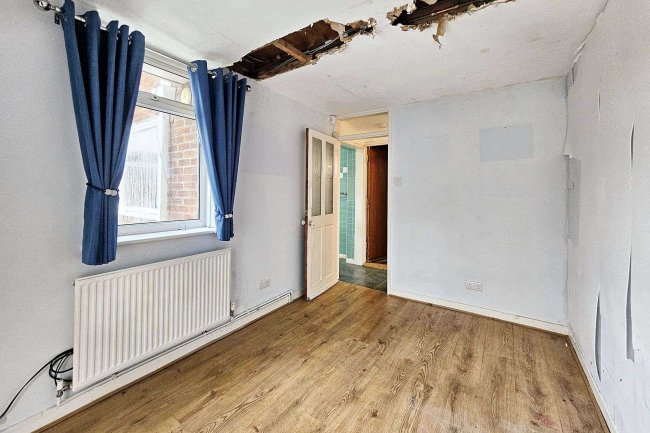 26 Springwater Avenue, Ramsbottom, Bury, BL0 9RH 8