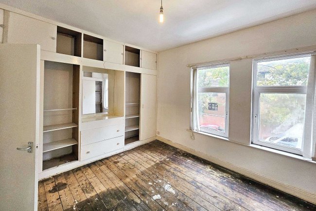 56 Greville Street, Manchester, M13 0YG 1