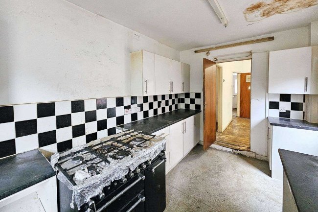 56 Greville Street, Manchester, M13 0YG 1