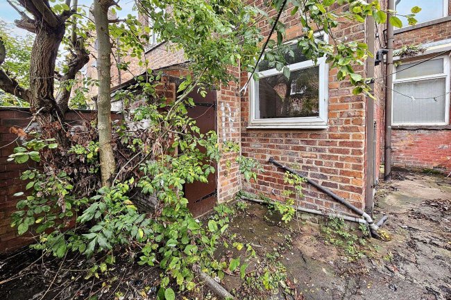 56 Greville Street, Manchester, M13 0YG 1