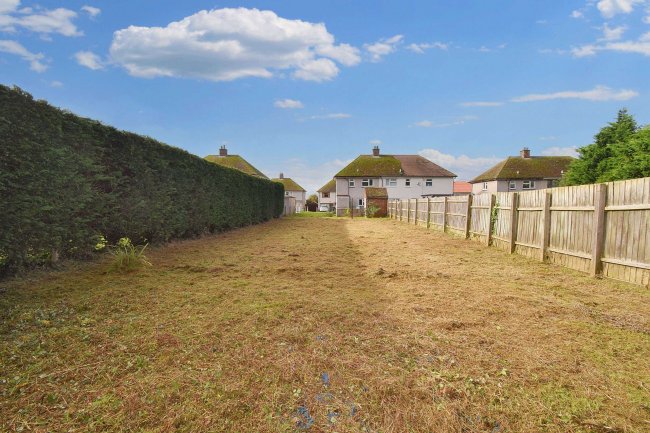 27 Jubilee Avenue, Warboys, Huntingdon, Cambridgeshire, PE28 2RT 6