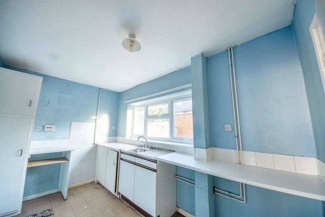 27 Jubilee Avenue, Warboys, Huntingdon, Cambridgeshire, PE28 2RT 6