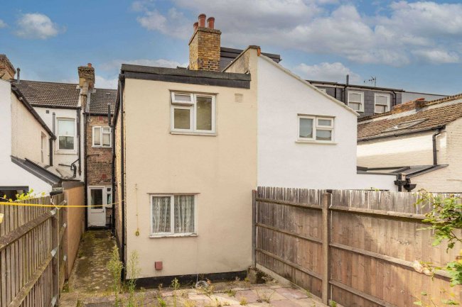 Flat A, 62 Crawthew Grove, East Dulwich, London SE22 9AB 8