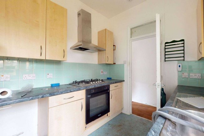 Flat A, 62 Crawthew Grove, East Dulwich, London SE22 9AB 8