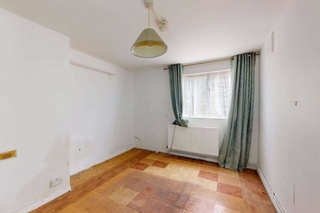 Flat A, 62 Crawthew Grove, East Dulwich, London SE22 9AB 8