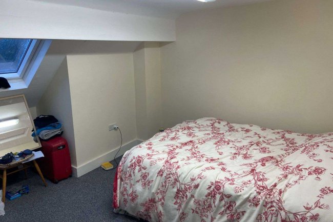 60 Middle Street, Yeovil, Somerset, BA20 1LX 7