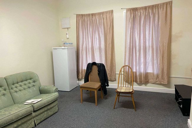 60 Middle Street, Yeovil, Somerset, BA20 1LX 7