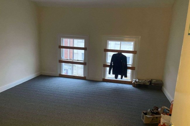 60 Middle Street, Yeovil, Somerset, BA20 1LX 7