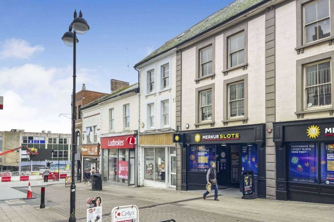 60 Middle Street, Yeovil, Somerset, BA20 1LX 7