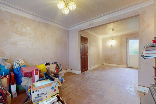 21 Bonsor Road, Folkestone, CT19 5ET 7