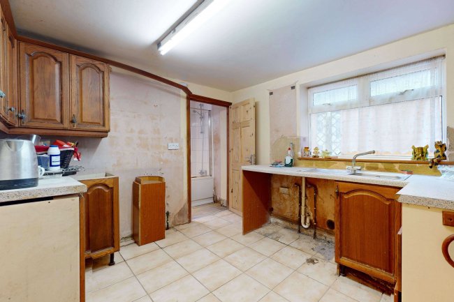 21 Bonsor Road, Folkestone, CT19 5ET 7