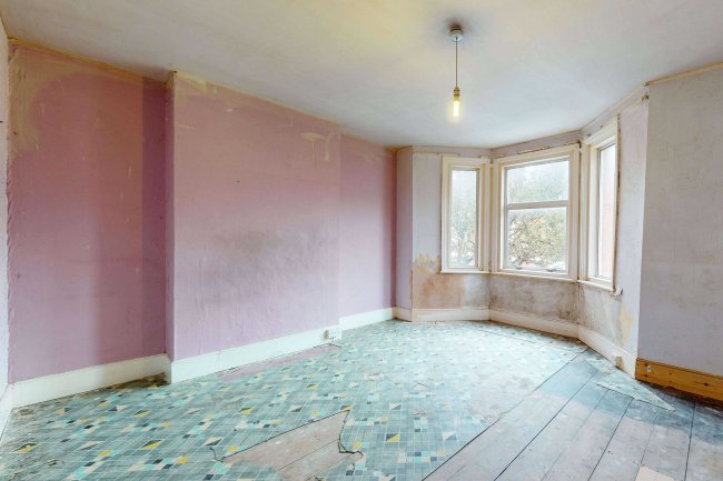 21 Bonsor Road, Folkestone, CT19 5ET 7