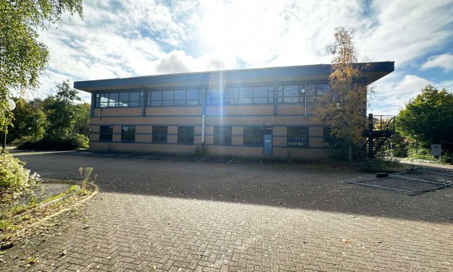 Buildings A, B & D, Bartley Wood Business Park, Hook RG27 9XA 5