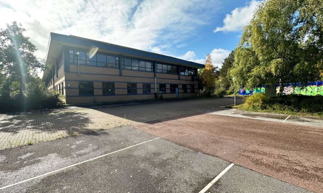 Buildings A, B & D, Bartley Wood Business Park, Hook RG27 9XA 5