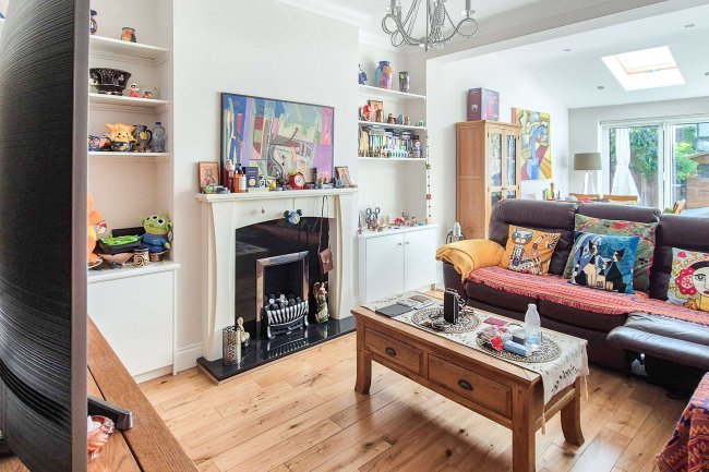 2 Summerhill Grove, Enfield, EN1 2HY 1