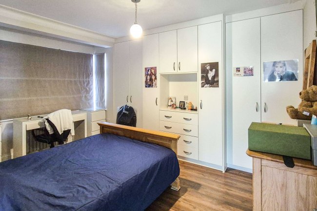 2 Summerhill Grove, Enfield, EN1 2HY 1