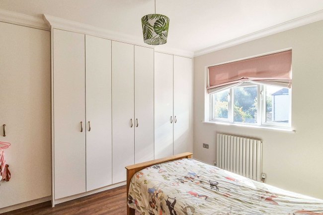 2 Summerhill Grove, Enfield, EN1 2HY 1