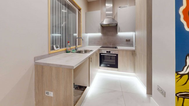 Express House, 100 Rolt Street, London SE8 5NN 1