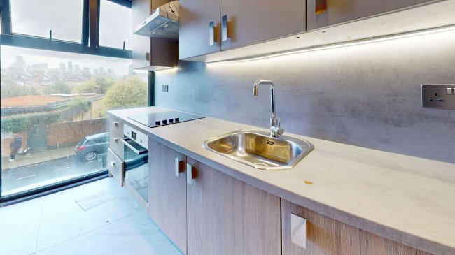 Express House, 100 Rolt Street, London SE8 5NN 1