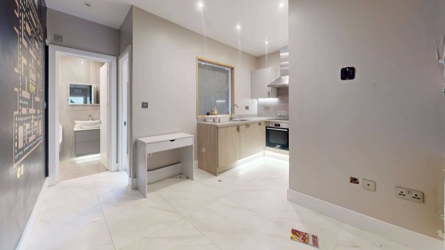 Express House, 100 Rolt Street, London SE8 5NN 1