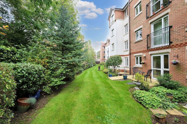 48 Townsend Court, High Street South, Rushden, NN10 0FR 7