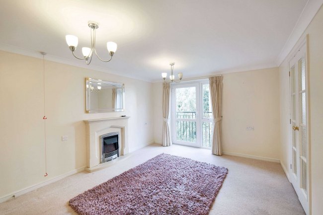 48 Townsend Court, High Street South, Rushden, NN10 0FR 7