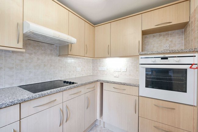 48 Townsend Court, High Street South, Rushden, NN10 0FR 7