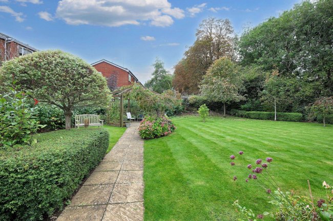 48 Townsend Court, High Street South, Rushden, NN10 0FR 7