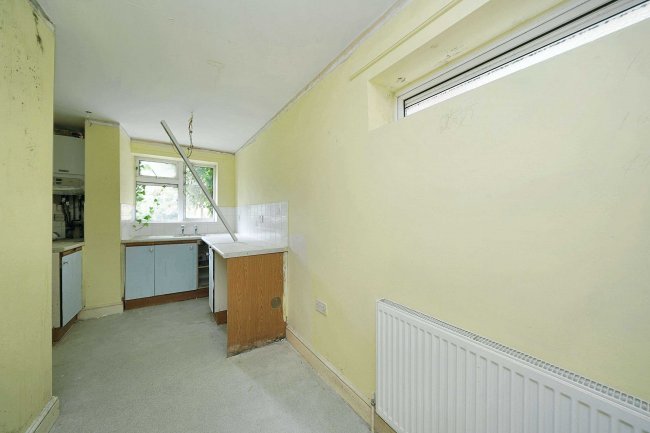 Flat B, 5 Amherst Road, Tunbridge Wells, Kent TN4 9LG 9