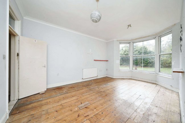 Flat B, 5 Amherst Road, Tunbridge Wells, Kent TN4 9LG 9