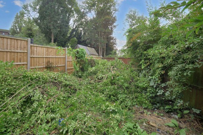 18 Paget Rise, London, SE18 3QQ 1