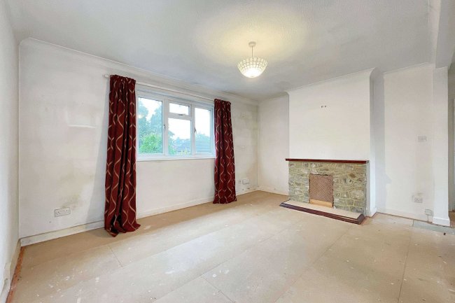 2 Rosemount Gardens, Musbury Road, Axminster, EX13 5AE 8